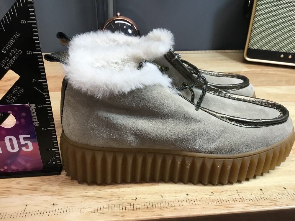 Voile Blanche Penelope Women's 6.5 Gray Lace Up Mid Top Round Toe Chukka Boots